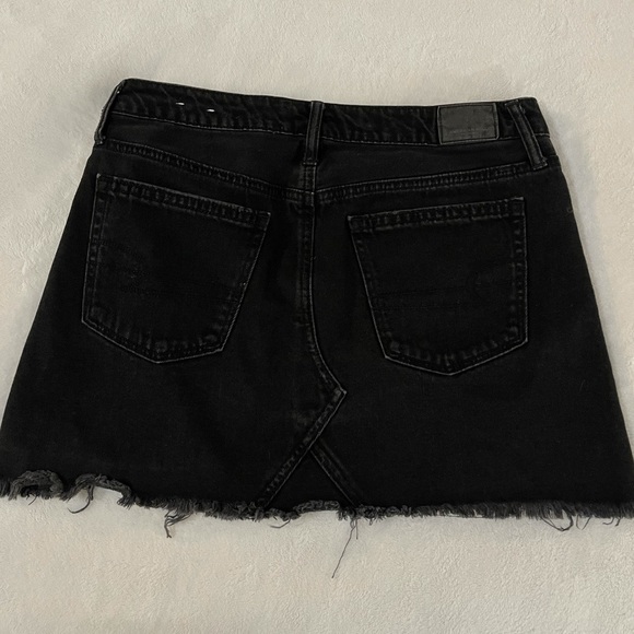 American Eagle Black Distressed Jean Skirt - Picture 5 of 8